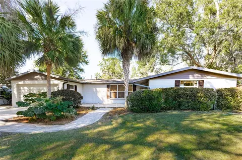 630 E Country Club Dr, Williston, FL 32696