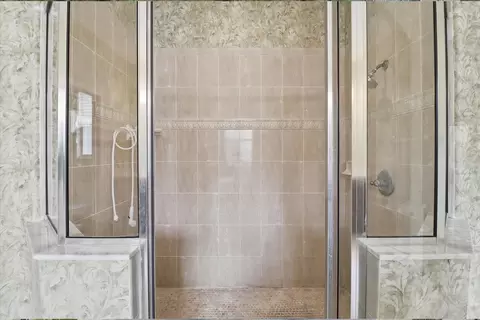 Bath - 1683 N Shadowview Path, Hernando, FL 34442 photo 3 of 3