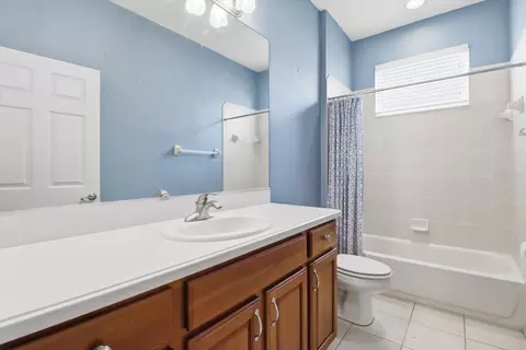 Bath - 1683 N Shadowview Path, Hernando, FL 34442 photo 1 of 3