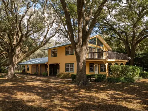 4951 SE 216th Ave, Morriston, FL 32668