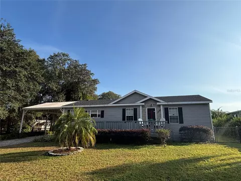 16788 SE 69th Ln, Ocklawaha, FL 32179