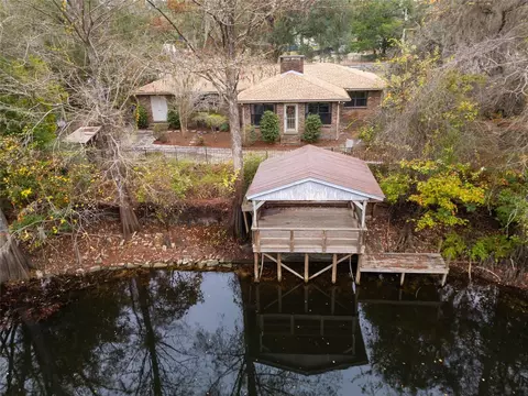 3899 E Riverside Dr, Dunnellon, FL 34434