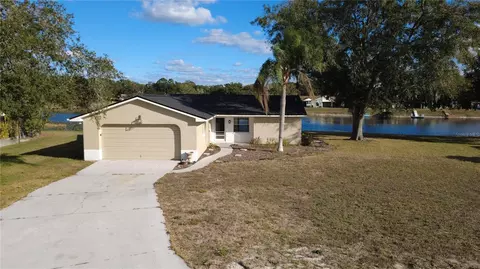 8050 Roxburgh Ct, Weeki Wachee, FL 34613