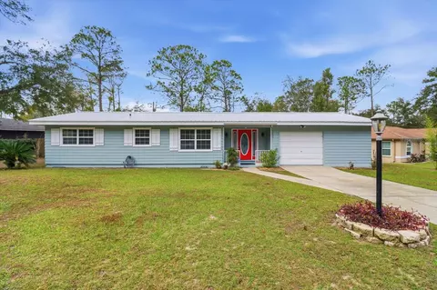 1305 W Sorrento Dr, Citrus Springs, FL 34434