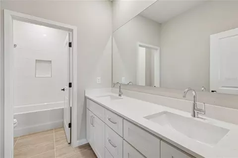 Bath - 4449 NW 37th Street Rd, Ocala, FL 34482 photo 3 of 5