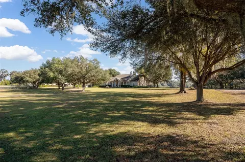 Exterior - 11715 NW 90th Ave, Reddick, FL 32686 photo 2 of 28