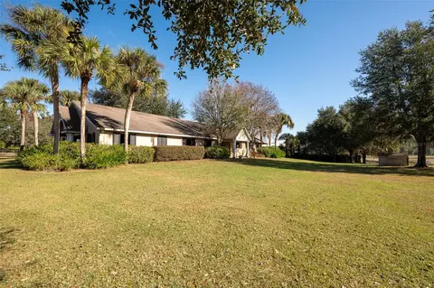 Exterior - 11715 NW 90th Ave, Reddick, FL 32686 photo 15 of 28