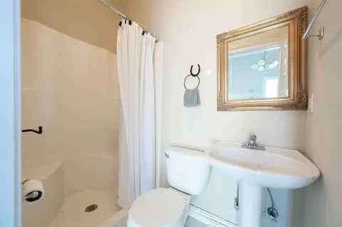 Bath - 11715 NW 90th Ave, Reddick, FL 32686 photo 8 of 8