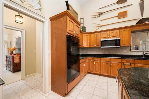 Kitchen - 11715 NW 90th Ave, Reddick, FL 32686 photo 5 of 5