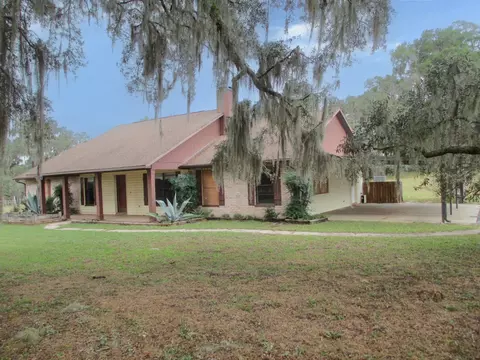 9851 E Thomas Rd, Floral City, FL 34436