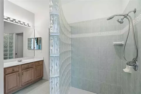 Bath - 680 W Doerr Path, Hernando, FL 34442 photo 4 of 4