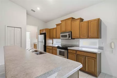 Kitchen - 680 W Doerr Path, Hernando, FL 34442 photo 5 of 5
