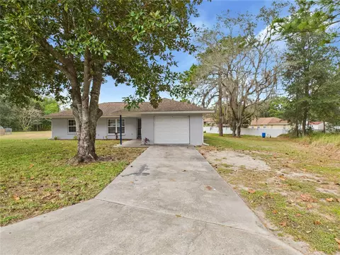 Exterior - 2 Pine Pass Dr, Ocala, FL 34472 photo 2 of 6