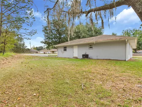 Exterior - 2 Pine Pass Dr, Ocala, FL 34472 photo 4 of 6