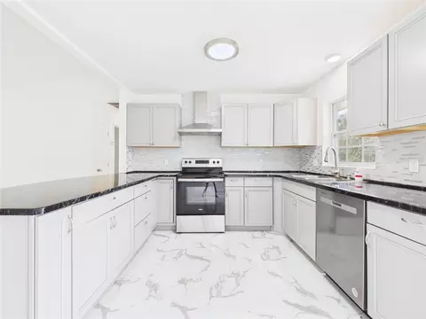 Kitchen - 2 Pine Pass Dr, Ocala, FL 34472 photo 1 of 2