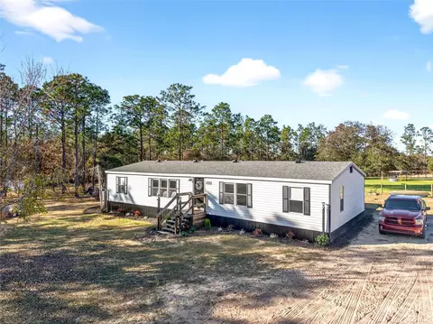 17087 SW 27th St, Dunnellon, FL 34432