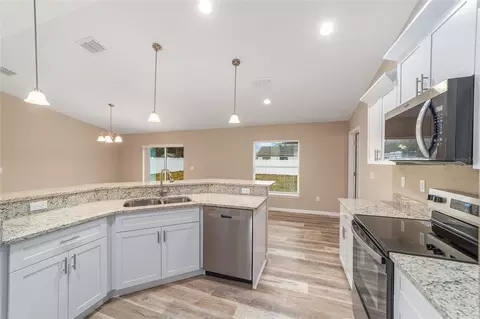 Kitchen - 231 Oak Cir, Ocala, FL 34472 photo 1 of 3
