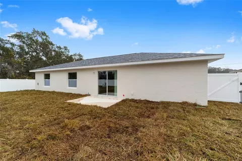 Exterior - 231 Oak Cir, Ocala, FL 34472 photo 5 of 7