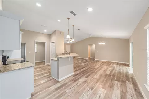 Living - 231 Oak Cir, Ocala, FL 34472 photo 2 of 8