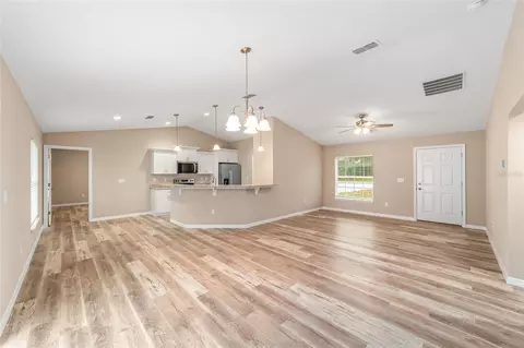 Living - 231 Oak Cir, Ocala, FL 34472 photo 1 of 8