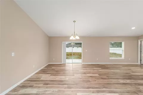 Living - 231 Oak Cir, Ocala, FL 34472 photo 7 of 8