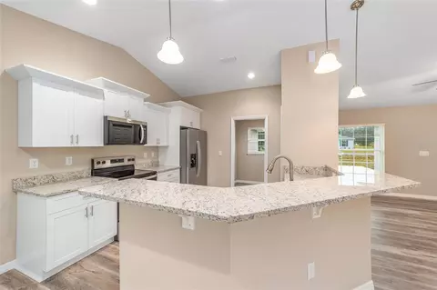 Kitchen - 231 Oak Cir, Ocala, FL 34472 photo 3 of 3