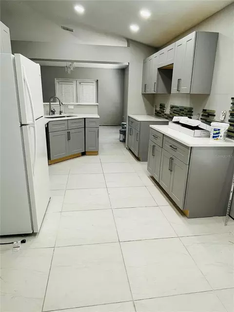 Kitchen - 124 Pine Crse, Ocala, FL 34472 photo 4 of 4