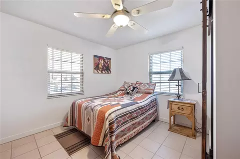 Bedroom - 17885 NE 2nd Pl, Williston, FL 32696 photo 4 of 8