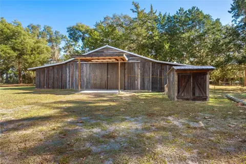 Exterior - 17885 NE 2nd Pl, Williston, FL 32696 photo 13 of 13