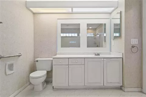 Bath - 7734 SW 114th Loop, Ocala, FL 34476 photo 5 of 7