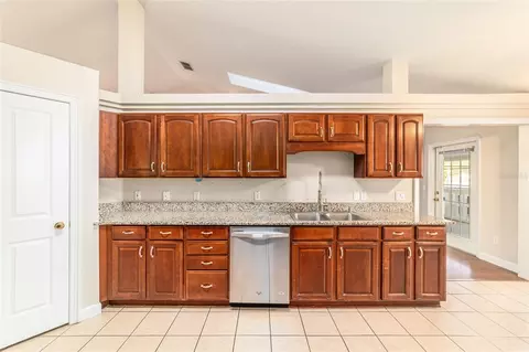Kitchen - 9611 SW 45th Ave, Ocala, FL 34476 photo 2 of 4