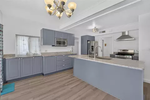 Kitchen - 1226 SE 9th Ave, Ocala, FL 34471 photo 2 of 4