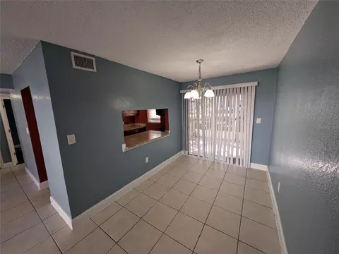Dining - 2564 SE 15th Ave #E, Ocala, FL 34471 photo 1 of 2