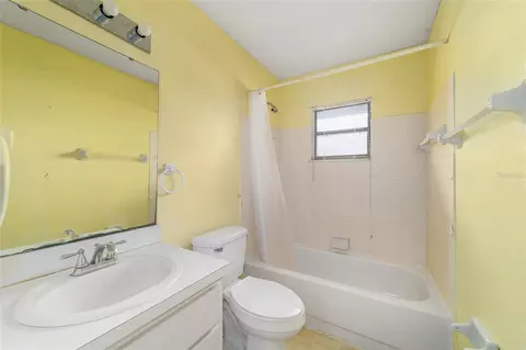 Bath - 12 Cedar Ter, Ocala, FL 34472 photo 3 of 3