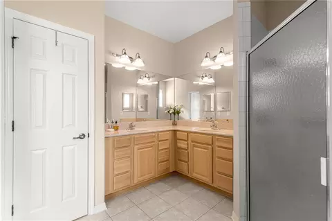 Bath - 8637 SW 88th Loop, Ocala, FL 34481 photo 3 of 4