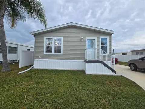 919 50th Ave W, Bradenton, FL 34207