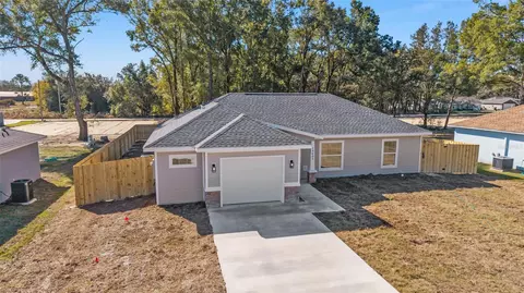 24310 NW Falcon Ave, Dunnellon, FL 34431
