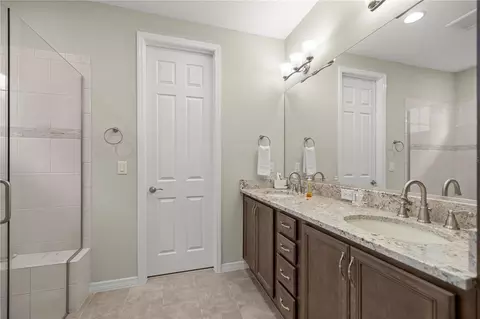 Bath - 5504 NW 40th Loop, Ocala, FL 34482 photo 2 of 3
