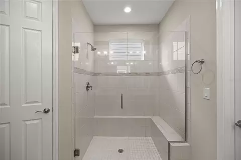 Bath - 5504 NW 40th Loop, Ocala, FL 34482 photo 1 of 3
