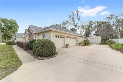 Exterior - 2320 SE 33rd Pl, Ocala, FL 34471 photo 5 of 18