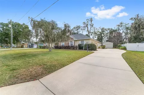 Exterior - 2320 SE 33rd Pl, Ocala, FL 34471 photo 4 of 18