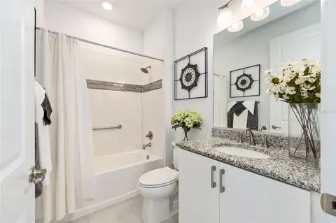 Bath - 8111 SW 95th Ct, Ocala, FL 34481 photo 4 of 4
