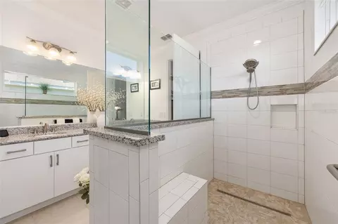 Bath - 8111 SW 95th Ct, Ocala, FL 34481 photo 2 of 4