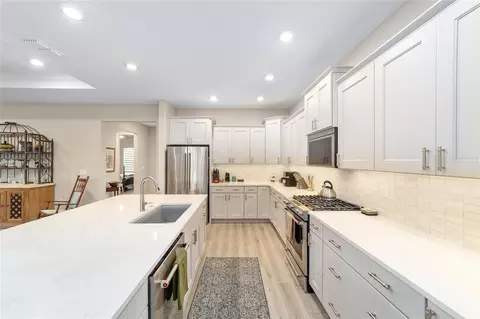 Kitchen - 10691 SW 99th Pl, Ocala, FL 34481 photo 4 of 5