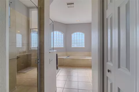 Bath - 6369 SW 89th Loop, Ocala, FL 34476 photo 1 of 7