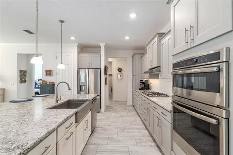 Kitchen - 9077 SW 81st Loop, Ocala, FL 34481 photo 3 of 4