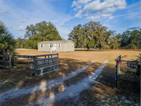 22457 NE 130th Court Rd, Fort Mc Coy, FL 32134