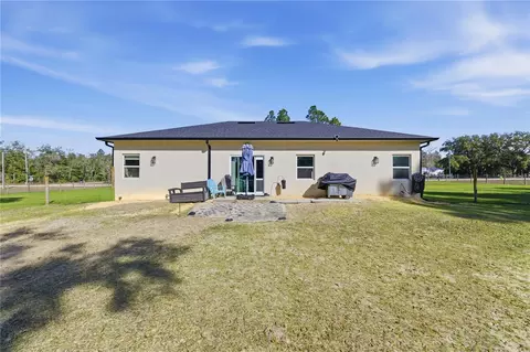 Exterior - 13920 NE 6th St, Williston, FL 32696 photo 5 of 7