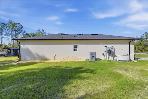 Exterior - 13920 NE 6th St, Williston, FL 32696 photo 3 of 7
