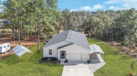 6 Malauka Cir, Ocklawaha, FL 32179